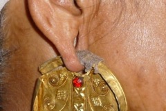 Traditional ear jewellery, forming split lobe