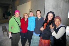 2012, November - Burtibang - Burtibang; Julie (NZ), Gill (NZ), Fiona (UK), Jemima (UK), Bridget (Australia), Rosanita (Phillipines/UK)